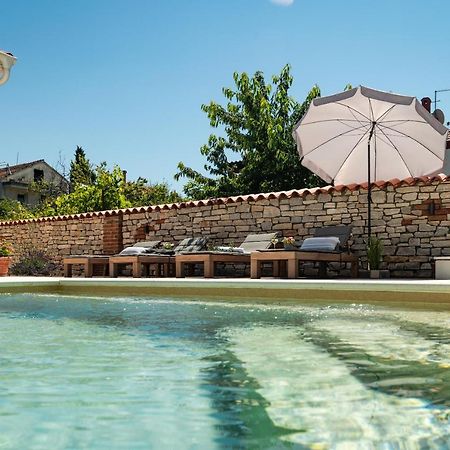 Ferienwohnungen VI La Mare With Heated Pool Zadar Exteriér fotografie