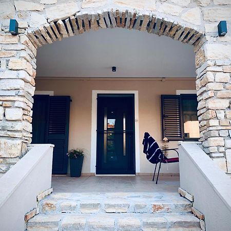 Ferienwohnungen VI La Mare With Heated Pool Zadar Exteriér fotografie